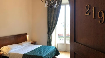 Das Superior-Zimmer verfügt über einen Balkon mit Aussicht