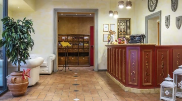 Reception open 24 hours a day