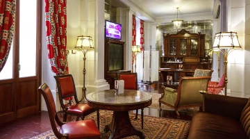 Lounge bar