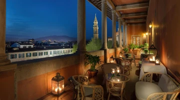 Loggia roof bar