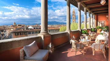 Panoramic view from the loggia roof bar