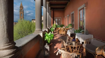 Loggia roof bar