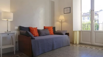Furnishing detail in quadruple room