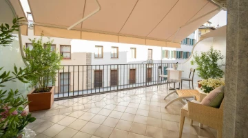 Terrazza con sedute