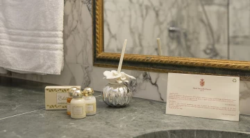 Dettaglio set di cortesia in bagno