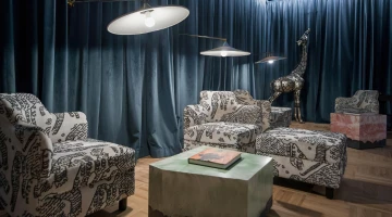 Common area with sofas and tables