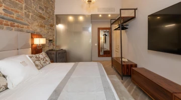 Donati Luxury Tower Suites