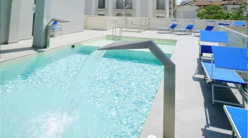 Piscina riscaldata, salinizzata con idromassaggio ht. mexico