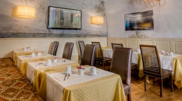 Breakfast room