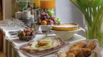 Continental breakfast buffet