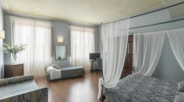 Classic quadruple room