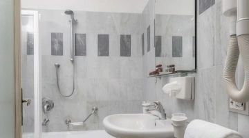 Marble bathroom with tub
