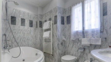 Bathroom with whirlpool tub