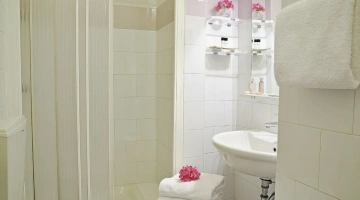 Bagno privato con box doccia