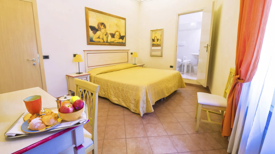 Servizio colazione in camera matrimoniale