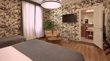 Dreibettzimmer mit eigenem Bad