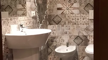 Bagno con servizi