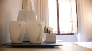 Kettle and tea service in room