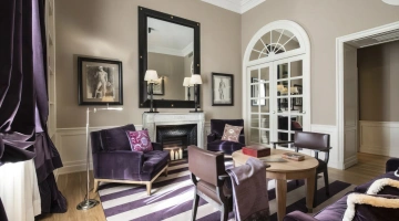 Living room of the Donatello suite
