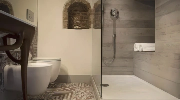 Salle de bain privée avec douche