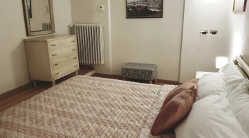 Détail du mobilier de la chambre double