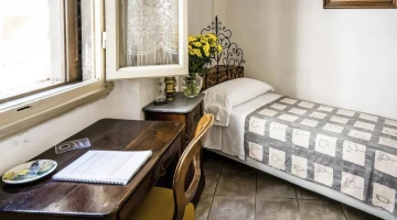 Single room with shared bathroom