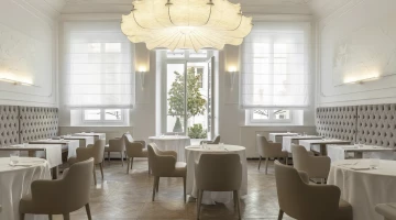 Restaurant hall