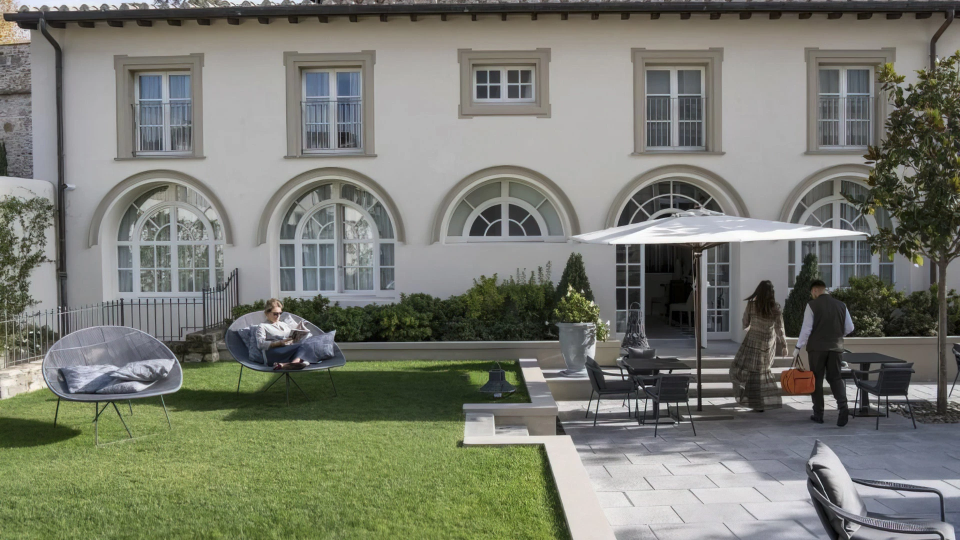 House with private garden