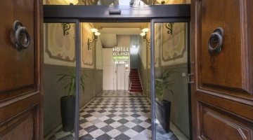Eingang zum Hotel de Lanzi