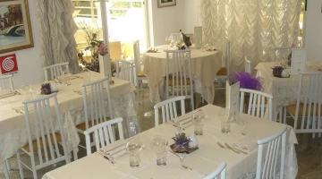 Internal restaurant