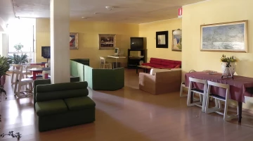 Gemeinsames Wohnzimmer mit TV