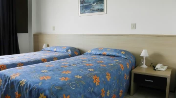 Doppelzimmer mit Einzelbetten