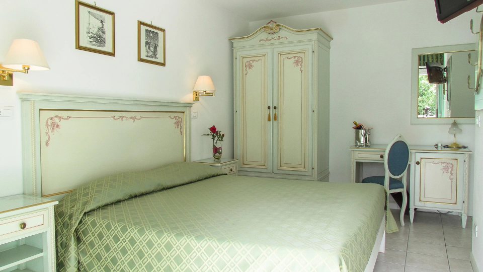 Venetian style double bedroom