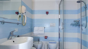 Bagno privato con box doccia