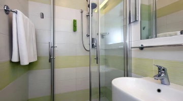 Servizi privati con box doccia