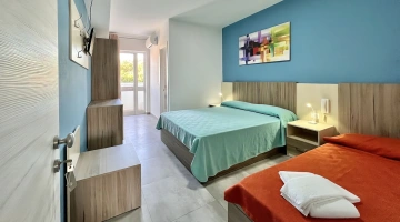 Quadruple room with balcony