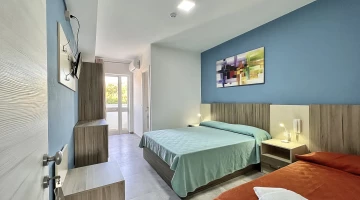 Quadruple room with balcony