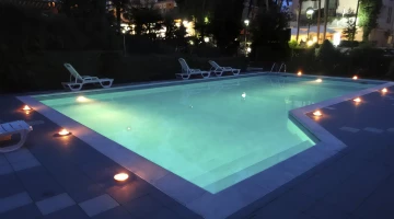 Piscina di sera
