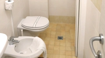 Salle de bain triple corail