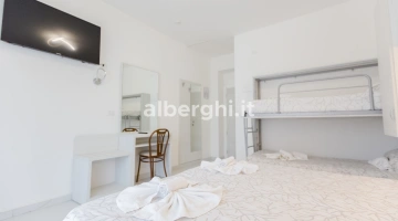 Chambre Quadruple Corallo au New Hotel Angela Misano
