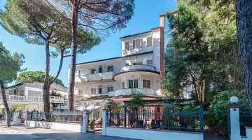 Hotel Villa Pina