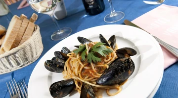 Premier et deuxième plats de poisson au choix tous les jours
