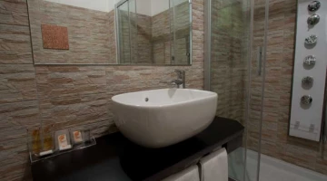 Bathroom with courtesy set