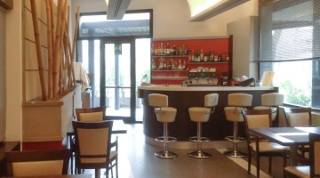 Lounge bar