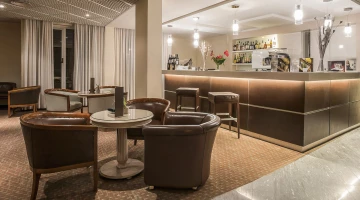 Atrium bar