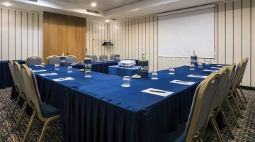 Meeting room with horseshoe table