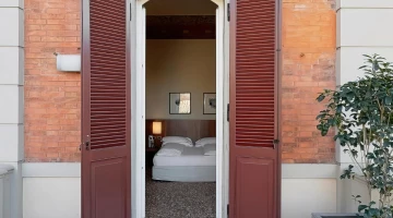 Zimmer mit Balkon