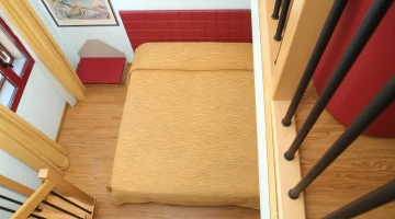 Salle familiale sur deux niveaux