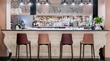 Lobby bar