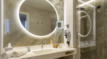 Bathroom of the executive junior suite
